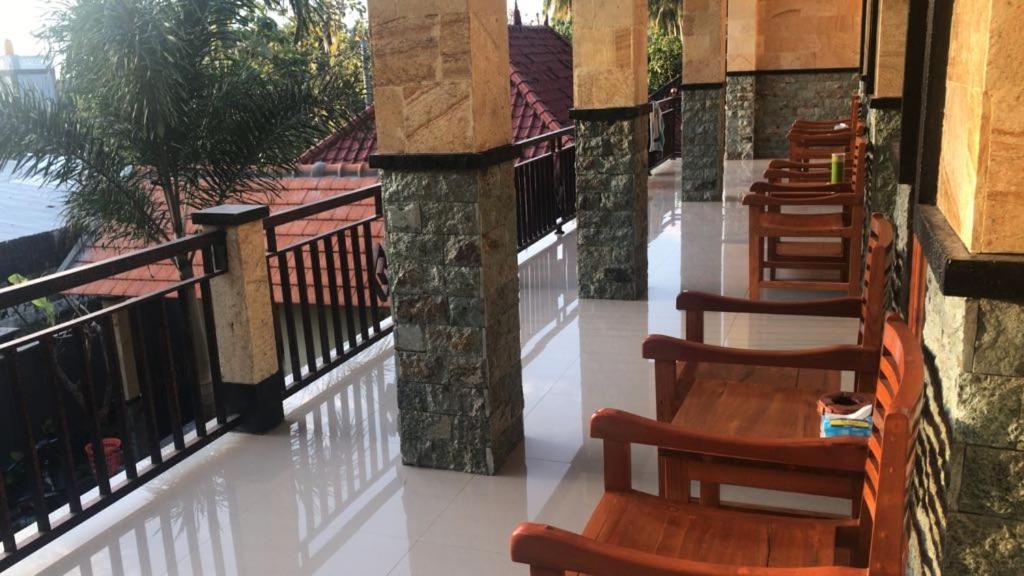 Yudis Homestay Toyapakeh Exterior foto
