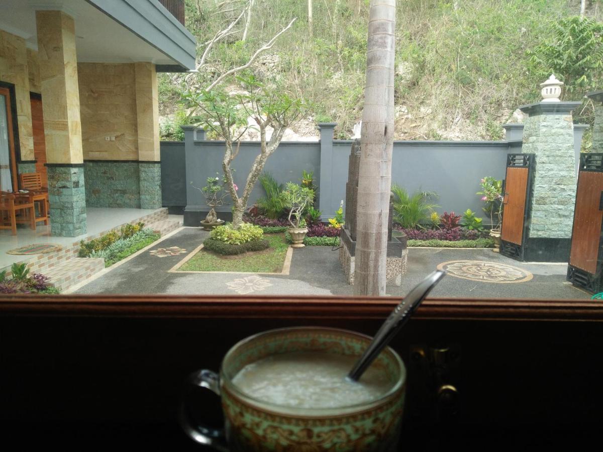 Yudis Homestay Toyapakeh Exterior foto